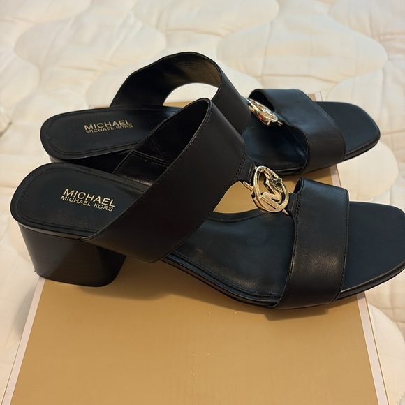 Michael Kors women's size 8 mule Black sandals leather Gently worn. - Picture 8 of 13